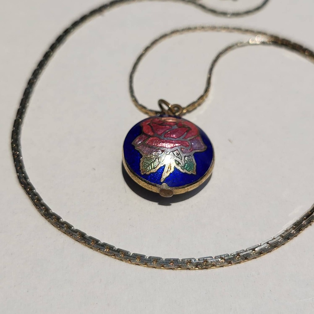 Vintage Cloissonne  Enamel Rose Pendant Blue Gold Tone Floral Necklace 2 Side - Picture 2 of 5